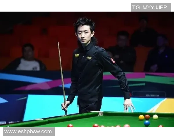 吴宜泽落泪拥抱爸爸妈妈!希金斯赞其如亨特,首冠+前16+英锦赛正赛 吴宜泽落泪拥抱爸爸妈妈!希金斯赞其如亨特,首冠+前16+英锦赛正赛